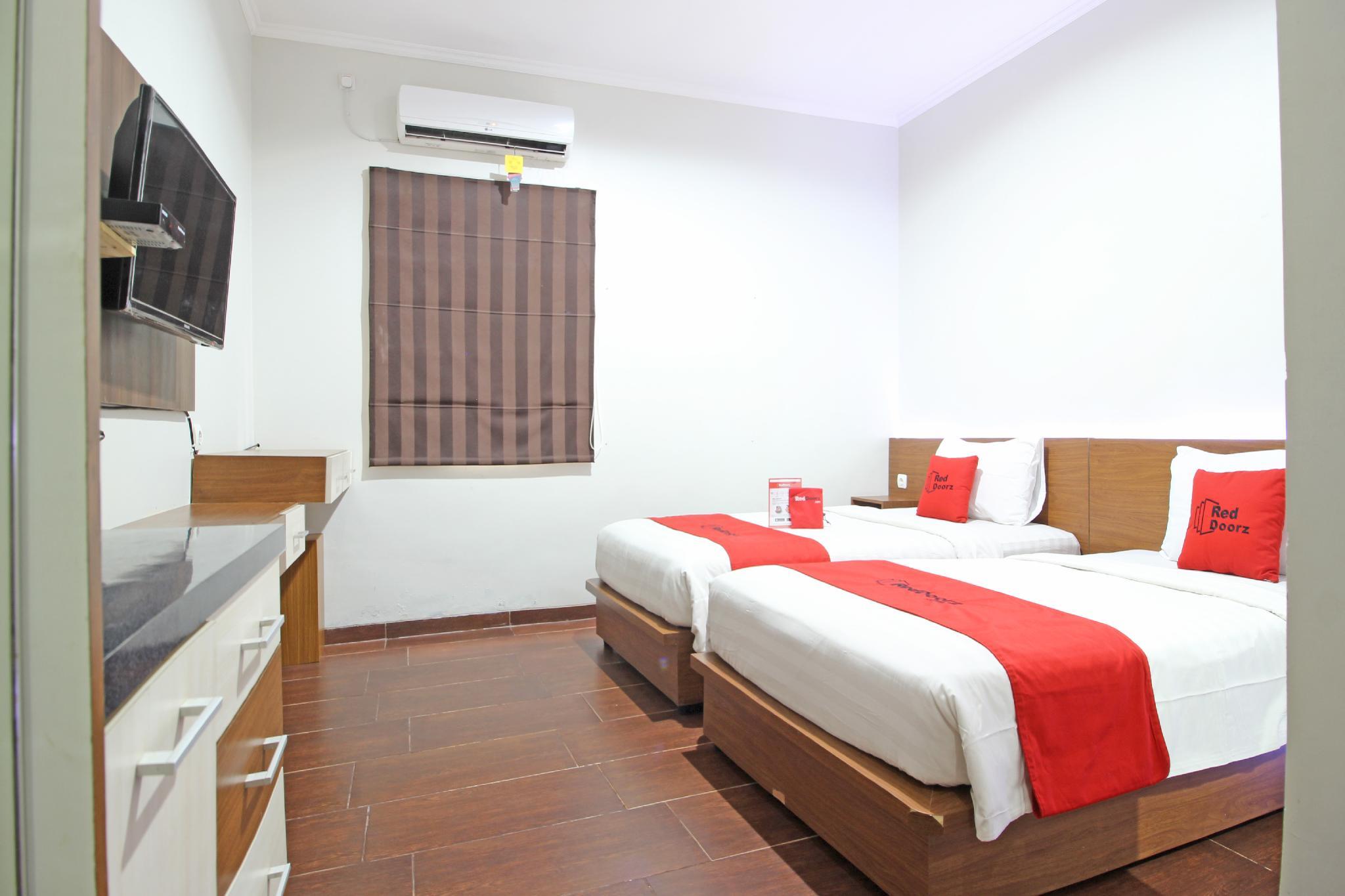 Reddoorz Near Jogja City Mall Melati Екстер'єр фото